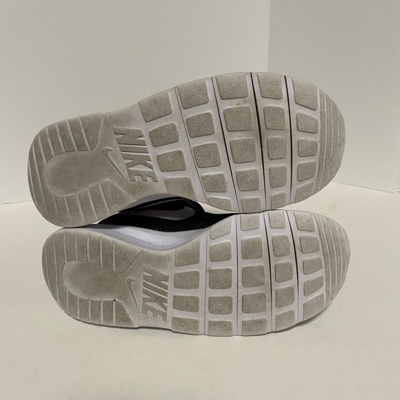 Nike Tanjun Black Lace Up Size 13.5C Good Condition - Picture 6 of 8